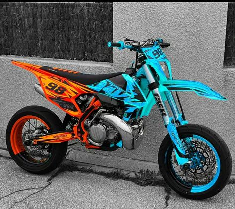 Cool Wallpapers For Guys, Ktm Dirt Bikes, Ktm Supermoto, Ducati Motorbike, Cross Bike, Cr7 Vs Messi, Mountain Bike Art, Custom Motorcycles Bobber, Motocross Love