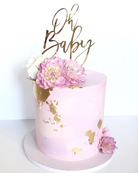 Girl Babyshower Cake, Babyshower Cake Pink, Pink And Lilac Cake, Baby Girl Cakes For Showers, Baby Shower Cakes Girl Simple, Pink And Gold Baby Shower Cake, Baby Shower Cake Ideas Girl, Small Baby Shower Cake, Baby Shower Cake Simple