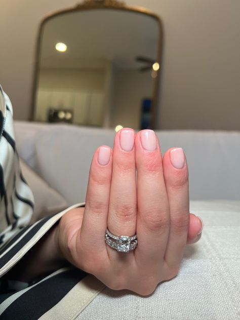 short length squoval shape nails neutral pink classy elegant timeless Opi Lisbon Wants Moor, Opi Bare My Soul, Opi Lisbon, Bare My Soul, Neutral Mani, Soft Nails, Mani Pedi, Diy Nails, Simple Nails