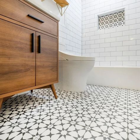 Mid-Century Modern Bathroom | La Jolla - Midcentury - Bathroom - San Diego - by Simply Stunning Spaces | Houzz Midcentury Modern Tile Flooring, Mid Century Bathroom Remodel, Mcm Bathroom, Midcentury Modern Bathroom, Modern Remodel, Mid Century Modern Bathroom, Modern Bathroom Tile, Modern Bathroom Remodel, Mid Century Bathroom