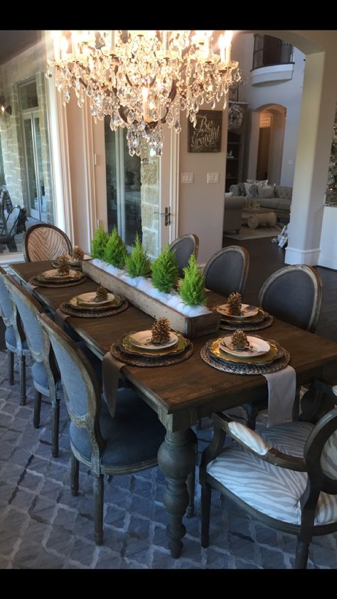 Dreamy Dining Room, Dark Wood Dining Table, Dining Room Design Luxury, Colonial Home Decor, Neutral Dining Room, Traditional Dining Tables, Dining Room Table Centerpieces, Holiday Home Tour, Christmas Table Decor