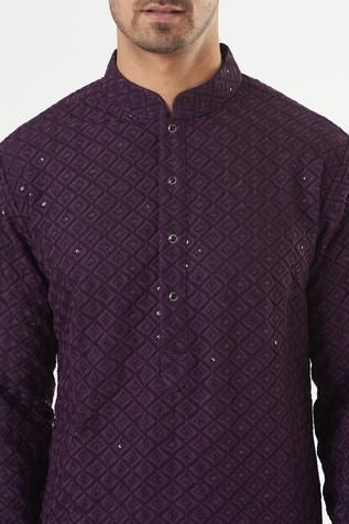 Men Kurtha Simple, Embroided Kurta For Men, Chicken Curry Kurta For Men, Wine Kurta For Men, Kurta Collar Designs For Men, Simple Kurta For Men, Chicken Kari Kurta For Men, Chikankari Kurta For Men, Groom Clothes