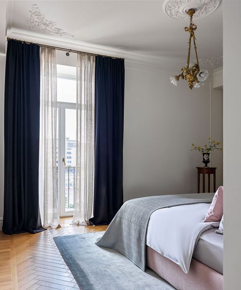 Dark Blue Curtains Bedroom, Dark Blue Curtains Living Room, Navy Curtains Bedroom, Blue Curtains Bedroom, Dark Blue Curtains, Navy Curtains, Navy Blue Curtains, English Cottage Decor, French Apartment