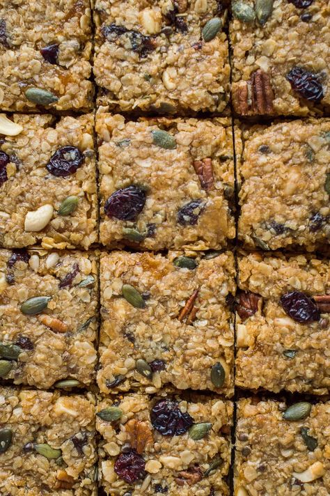 Vegan Fruit And Nut Flapjacks - Domestic Gothess Oat Flapjack Recipes, Healthy Flapjack, Oat Bar Recipes, Flapjack Recipe, Fruit And Nut Bars, Healthy Granola Bars, Oats Recipe, Oat Cookies, Oat Bars