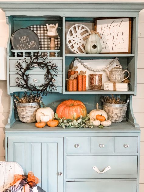 Fall Hutch Decor, How To Decorate A Hutch, Outside Fall Decor, Hutch Decor, Kitchen Hutch, Fall Decorating Ideas, Pumpkin Display, Interior Vintage, Wood Pumpkins