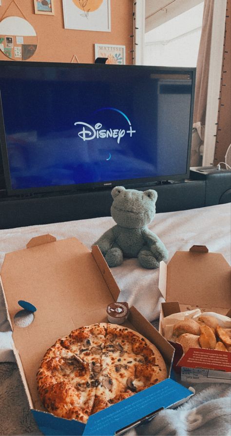 Disney Plus Aesthetic, Dominos Aesthetic, Dominoes Aesthetic Food, Friends Pizza Aesthetic, Pizza Aesthetic Pictures, Dominoes Pizza Aesthetic, Dominos Pizza Snap, Dominos Pizza Aesthetic, Dominos Pizza Snapchat Story India