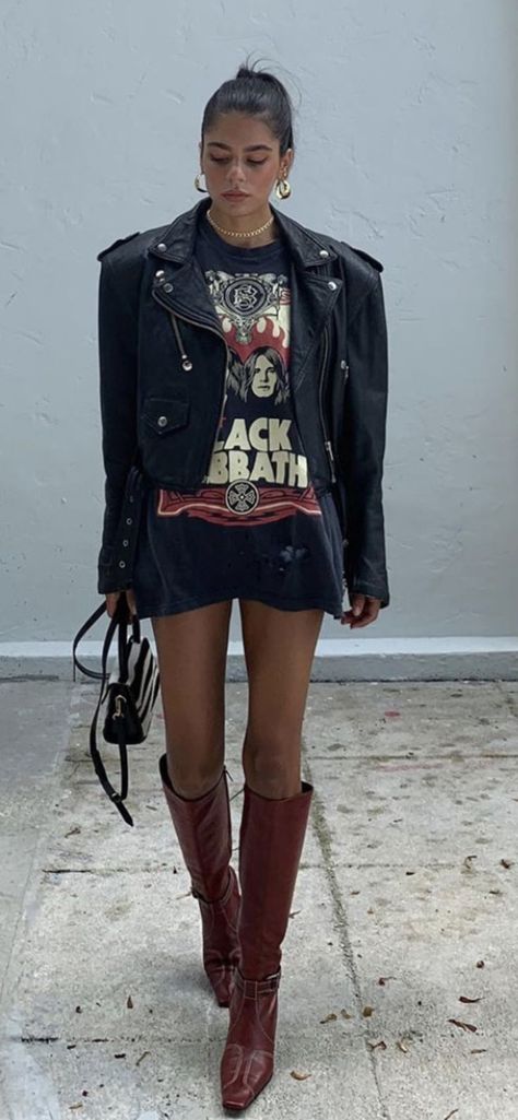 Punk Rock Glam Outfit, Boho Rockstar Aesthetic, Fall Rocker Outfits, Rocky Outfits Women, Rock N Roll Chic Style, Boho Rock Aesthetic, Rockstar Ideas Outfit, Edgy Fall Outfits Grunge Rocker Chic, Rock Chick Summer Style