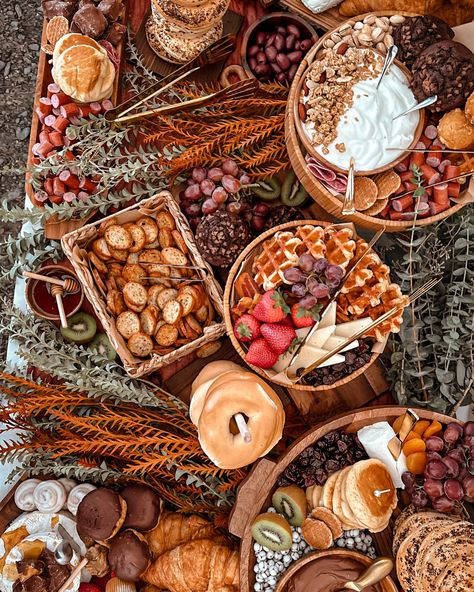 Wedding brunch! Fall hues & your favorite morning bites 🍂🧀🥞🍓🍁 📍@saltedrootsalaska 👰🏻 @keanaerivas #wedding #weddingfood #seward #brunch #weddingbrunch #brunchtime #brunching #brunchgrazingtable #charcuterie #charcuterieboard #grazingtable #grazingtables #weddingcatering #alaska #supportsmallbusiness Wedding Brunch Buffet, Fall Brunch Wedding, Fall Brunch, Wedding Brunch, Brunch Buffet, Brunch Time, Grazing Tables, Brunch Wedding, Wedding Catering