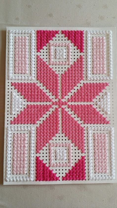 Beaded Belts Patterns, Cross Stitch Cushion, Cross Stitch Border Pattern, Simple Hand Embroidery Patterns, Cross Stitch Geometric, Pola Kristik, Cross Stitch Patterns Flowers, Stitch Book, Cross Stitch Borders