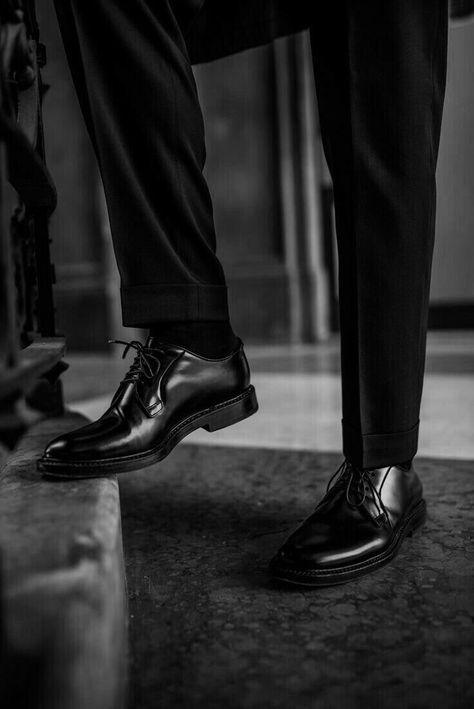 declan kane | lauren asher Declan Kane, Men Luxury Lifestyle, Darkverse Series, Suits And Sneakers, Mens Luxury Lifestyle, Money Cat, Lauren Asher, Mens Black Dress Shoes, Gym Guys