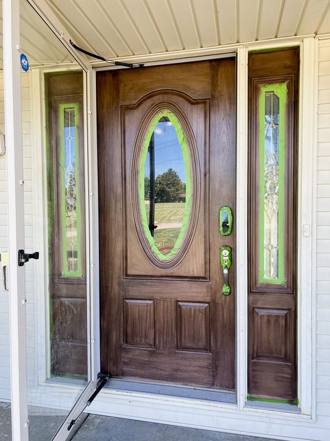 How to Paint Faux Wood Texture to Upgrade Your Front Door – Come Stay Awhile by Amanda Vernaci | Modern Farmhouse DIY + Home Renovation Painting Front Door Diy, Paint Faux Wood, Wood Door Paint, Painting Metal Doors, Stained Front Door, Wood Painting Techniques, Faux Wood Paint, Diy Exterior, Metal Front Door