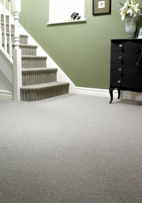 Love the stairs in a different carpeting Grey Carpet Living Room, Carpet Diy, Grey Hallway, Carpet Staircase, Hall Colour, Stairs Landing, Hallway Colours, Striped Carpets, Green Hallway