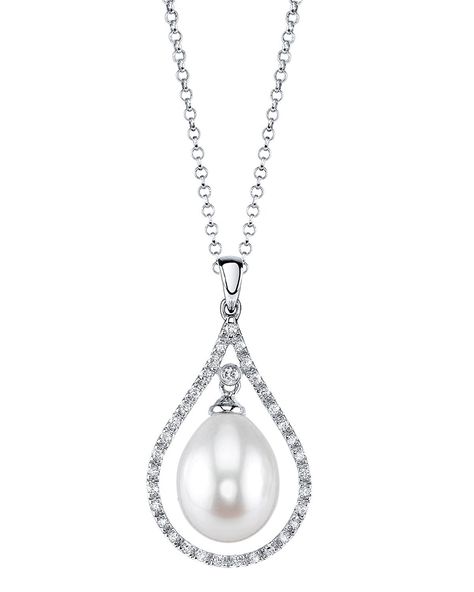 14K Gold White Freshwater Cultured Pearl and Diamond Danielle Pendant -- Be sure to check out this helpful article. #Pendantsand Coins Fine Jewelry Necklace Gold, Pearl Farm, Mother Of Pearl Jewelry, Pearl Jewelry Wedding, White Gold Chains, Halo Pendant, Pretty Necklaces, Diamond Drops, Yellow Gold Chain