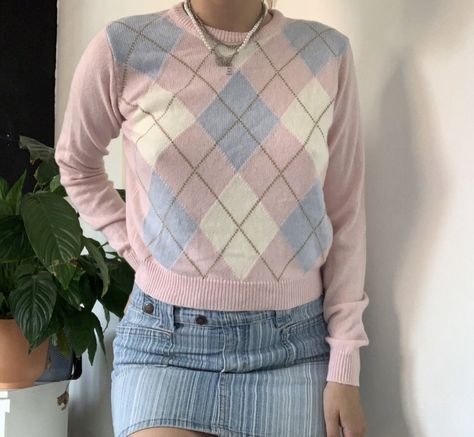 Pink Argyle Sweater Outfit, Pink Argyle, Argyle Sweater Outfit, Argyle Vest, Flag Outfit, Argyle Sweater, Going Out Outfits, Sweater Vest, Sweater Top