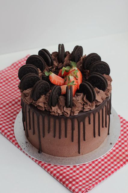 Chocolate Cream Cake, Chocolate Oreo Cake, 18th Cake, Chocolate Cake Designs, Adventure Seeker, Mini Cakes Birthday, Chocolate Lava Cake, Oreo Cake, Sweet Snacks Recipes