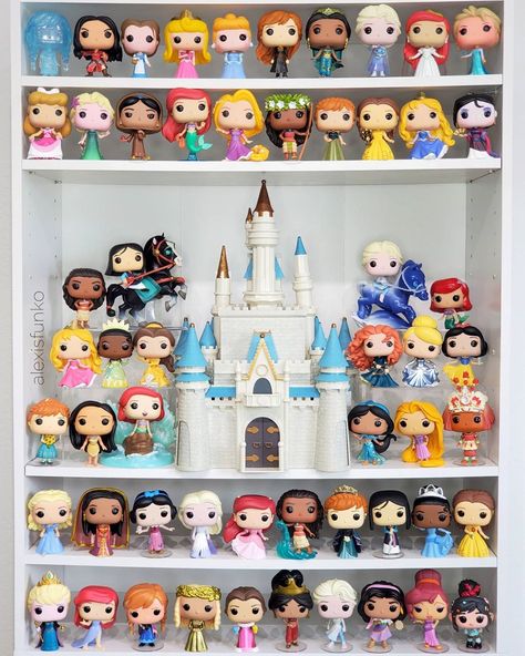 Funko Pop Characters, Disney Princess Funko Pop, Disney Funko Pop Collection, Disney Funko Pop Display, Funko Pop Storage, Cute Funko Pops, Funko Pop Aesthetic, Funko Display Ideas, Funko Pop Display Ideas