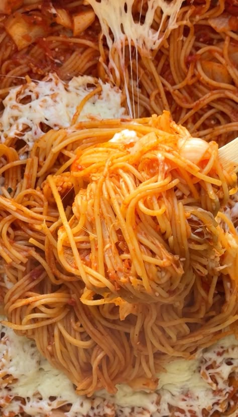 Oven Baked Spaghetti - Real Little Meals Oven Baked Spaghetti, Baked Spaghetti And Meatballs, Pasta Lunch, Snack Smoothie, Baked Dinner, Unique Food, Baked Spaghetti, Toddler Food, Dinner Meals