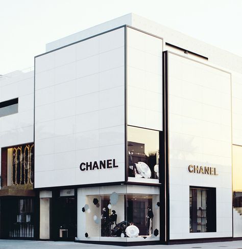 Chanel Interior, Icon Magazine, Store Architecture, Retail Facade, Shop Facade, Storefront Design, Cars Bmw, Chanel Store, New Building