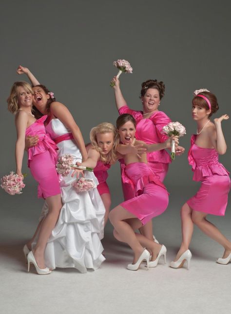 Rose Byrne, Melissa McCarthy, Maya Rudolph, Wendi McLendon-Covey, Kristen Wiig and Ellie Kemper in Bridesmaids (2011) Bridesmaids Movie, Ellie Kemper, Bridesmaid Funny, Storybook Wedding, Wedding Robe, Funny Movies, Fairytale Wedding, Wedding Pics, Spring Wedding