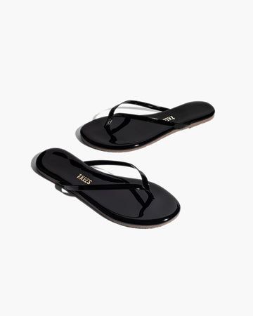 A glossy spin on our iconic style. Handcrafted from soft Brazilian leather in a classic flip flop silhouette. From work to dinner plans, we added a cushioned insole and a rubber outsole for all-day comfort. Black Summer Sandals, 2024 Shoes, Shoes Board, Hot Season, Dinner Plans, Black Flip Flops, Women's Footwear, Iconic Style, Pinterest Outfits