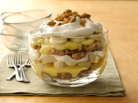 Too hot to turn on the oven, or just don’t feel like making pie? No worries, because this banana cream pie-in-a-bowl is just as good as the real deal. This five-star, highly rated recipe only requires eight ingredients. Make a big batch in a large clear bowl, or layer in smaller parfait glasses for individual servings.