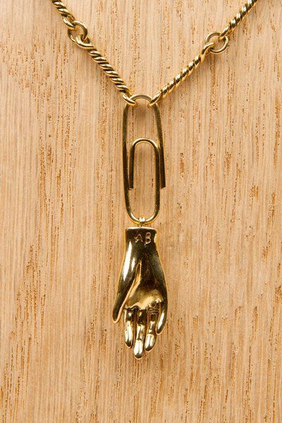 hand Weird Jewelry, Hand Pendant, Aurelie Bidermann, Silver Clay, Hand Necklace, I Love Jewelry, Touch Me, Jewelry Inspo, Opening Ceremony