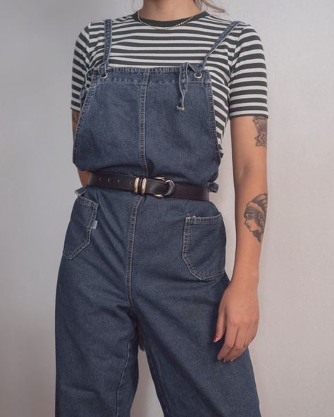 Overalls With A Belt, Men Overalls Outfits, Overalls With Belt, Denim Overalls Outfit, 2016 Tumblr Outfits, 90s Fashion Denim, 90s Overalls, Overalls Outfits, Overalls Jeans