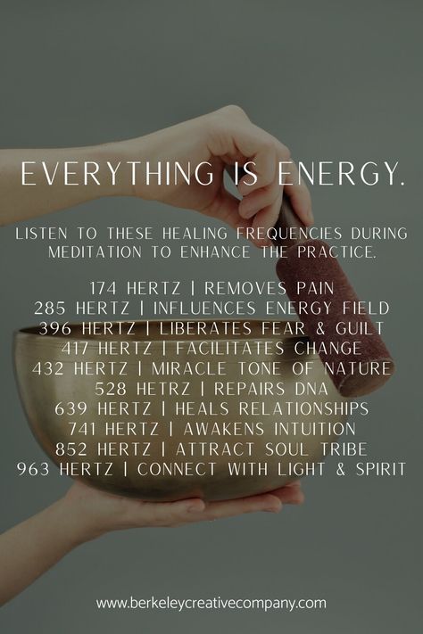 Tenk Positivt, Healing Relationships, Everything Is Energy, Energy Healing Reiki, Energy Healing Spirituality, Healing Frequencies, Energy Medicine, Les Chakras, Healing Meditation