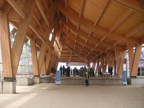 Lake Hills Country Club in Suncheon, South Korea. Douglas Fir glulam. Completed in 2007 by Walsh Industries. Mass Timber Structure, Glulam Roof, Yoga Pavilion, Greenhouse Architecture, Nyc Projects, Architectural Columns, Beam Structure, Timber Architecture, Airport Design