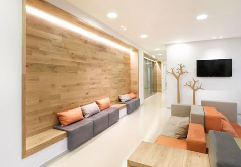 Doctor Office Design, Waiting Room Design, Dentist Office Design, Healthcare Interior Design, Medical Office Decor, Dental Office Design Interiors, Kedokteran Gigi, Office Waiting Rooms, Medical Office Design