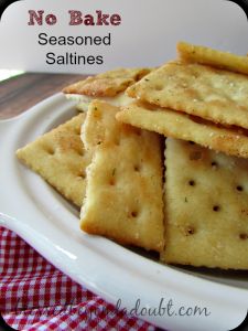 Homemade Seasoned Crackers, Seasoned Crackers Recipe, Party Crackers Recipe, Seasoned Saltines, Seasoned Saltine Crackers, Saltine Cracker Recipes, Seasoned Crackers, No Bake Recipe, Crackers Recipe