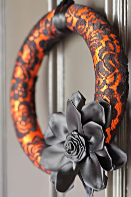 Lace Wreath, Vampire Decor, Halloween 2007, Country Halloween, Diy Halloween Wreath, Budget Crafts, Pool Noodle, Wreath Form, Orange Ribbon