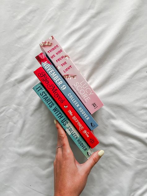 Booktography Ideas, Book Aesthetic For Instagram, Book Review Photography, Open Books Aesthetics, Book Branding Photoshoot, Bookstagram Aesthetic Colorful, Book Photo Inspiration, Simple Bookstagram Ideas, Book Asthetics Photos For Instagram