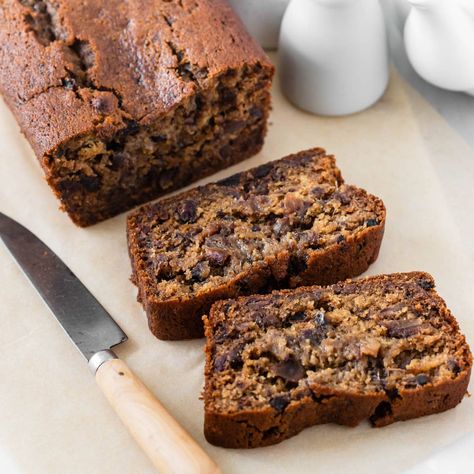 Moist Date Cake Recipe, Green Pantry, Spiced Pumpkin Bread, Date And Walnut Loaf, Date Loaf, Prune Recipes, Date Nut Bread, Pumpkin Bread Easy, Date Cake