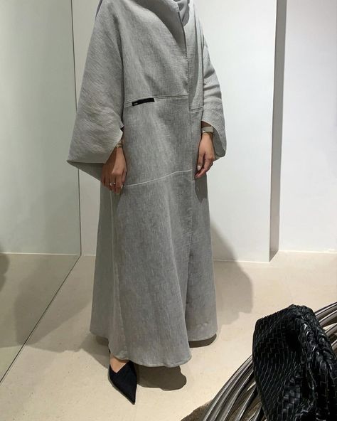 manaalalhammadi shared a post on Instagram: “the #manaalalhammadi kimono [color ways: ice grey (as seen above) & whyte]” • Follow their account to see 1,276 posts. Summer Abaya, Abaya Designs Latest, Hijab Collection, Ladies Blouse Designs, Color Ways, Sewing Tutorials Clothes, Glamour Dress, Abaya Designs, Hijab Dress