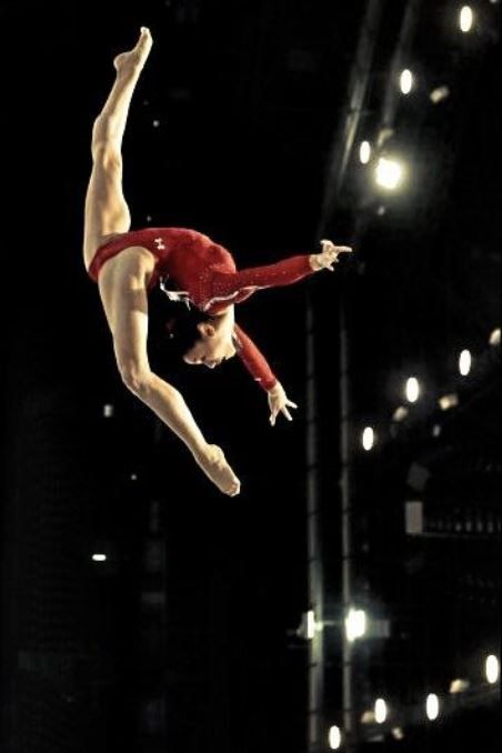 Gymnastics Aesthetic, Alina Kabaeva, Tumbling Gymnastics, Gymnastics Equipment, Sport Model, Amazing Gymnastics, Gymnastics Poses, Gymnastics Photos, Acrobatic Gymnastics