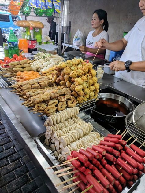 Asian Street Food Photography, Kwek Kwek Street Food, Street Foods Philippines, Philippine Photography, Philippines Street, Pinoy Street Food, Kwek Kwek, Food Hot Dog, World Street Food