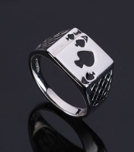 Spades A poker heart-shaped ring Emo Rings, Emo Jewelry, Cool Rings For Men, Jewelry Chunky, Biker Rings, Music Jewelry, S Jewelry, Fishing Net, Magical Jewelry