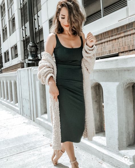 Long Bodycon Dress With Cardigan, Bodycon Dress And Cardigan Outfit, Midi Dress Outfit Fall, Bodycon Dress With Cardigan, Bodycon Midi Dress Outfit, Fall Bodycon Dress Outfit, Dress With Cardigan Outfit, Winter Bodycon Dress, Georgia Trip