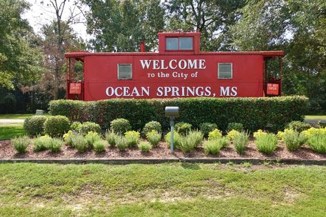 Retire In These 30 Beach Towns For Only $40,000 Per Year Ocean Springs Mississippi, Ocean Springs Ms, Ocean Springs, Beach Towns, Mosaic Murals, Pier Fishing, Beautiful Ocean, Art Architecture, Beach Town