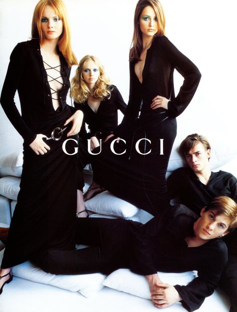 CAMPAIGN: GUCCI SS 1996 Gucci Ads, Gucci Photography, Gucci Campaign, Tom Ford Gucci, 00s Style, Fashion Ads, Gucci Spring, Vogue Archive, Mario Testino