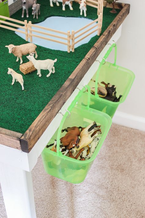 diy kids play table #kidsrooms #kidstable #table #diy #play #storage #inspirationspoltight #dearcreatives Play Table With Storage, Diy Kids Play, Play Storage, Toy Farm, Kids Play Table, Diy Kids Furniture, Kids Activity Table, Play Mobile, Farm Toys