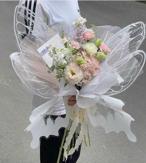 Butterfly Flower Bouquet, Butterfly Bouquet, Ribbon Flowers Bouquet, Bouquet Arrangement, Diy Bouquet Wrap, Boquette Flowers, Bouquet Wrap, Paper Flower Bouquet, Bouquet Arrangements