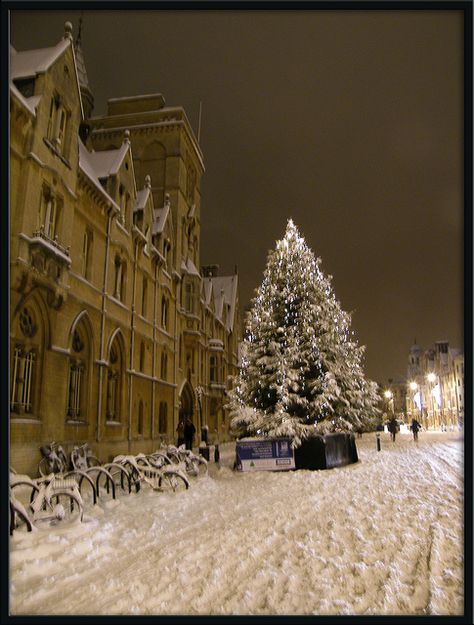 Christmas In England, Oxford City, Castles In England, Foto Gif, Night Christmas, Oxford England, Skye Scotland, England London, Cornwall England