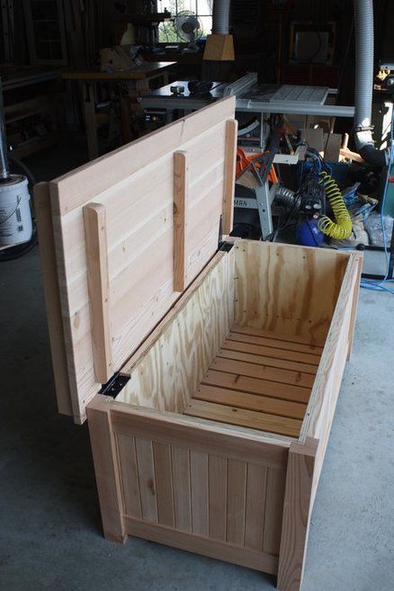 10 DIY Storage Chest Projects | Page 4 of 11 | Sand Between My Piggies- Beach Vacations and Travel - all things Beach Diy Bank, Outdoor Storage Bench, Diy Muebles Ideas, Diy Storage Bench, Diy Rangement, Hemma Diy, 카페 인테리어 디자인, Work Diy, Diy Bench