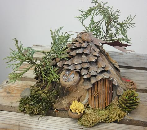 Gnome Houses, Fairy Tree Houses, Fairy House Crafts, Fairy Village, Fairy House Diy, Fairy Garden Crafts, Fairy Garden Designs, Fairy Furniture, Faeries Gardens