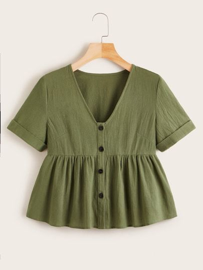 Blouse Peplum, Cotton Tops Designs, Ruffle Hem Blouse, Haine Diy, Smock Blouse, Diy Vetement, Fashion Top Outfits, Trendy Dress Outfits, Fashion Tops Blouse