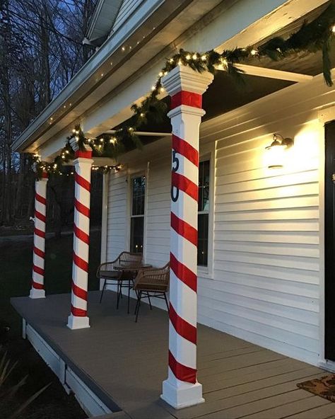 Pilar Christmas Decoration, House Column Christmas Decor, Outdoor Christmas Decorations Pillars, Outside Pillar Christmas Decor, Outside Column Christmas Decorations, Christmas Decor For Columns, Christmas Porch Pillar Decor, Candy Cane Columns Front Porch, Christmas Outdoor Column Decor