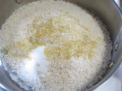 maricucu: Dominican White Rice Dominican White Rice, Dominican Rice, Perfect White Rice, Balanced Salad, White Rice Recipes, Rice Recipes For Dinner, Dominican Food, Curry Recipes Indian, Curry Sauce