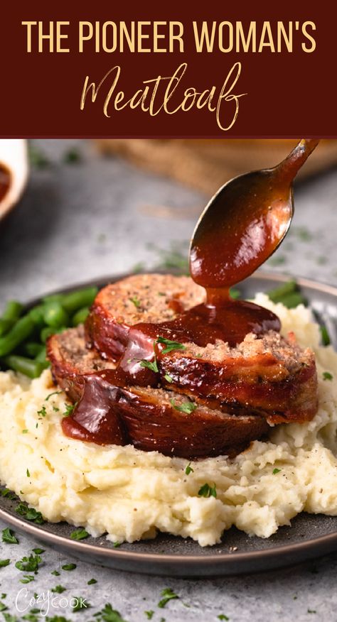 meatloaf on top of mashed potatoes and top with a red glaze Beef Meatloaf Recipes, Meatloaf Recipes Pioneer Woman, Beef Meatloaf, Homemade Meatloaf, Classic Meatloaf Recipe, Good Meatloaf Recipe, Classic Meatloaf, Best Meatloaf, Ground Beef Recipes Easy